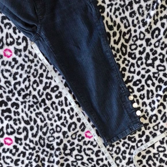 NYDJ Cotton Cropped Button Hem Denim Jeans - Picture 14 of 14